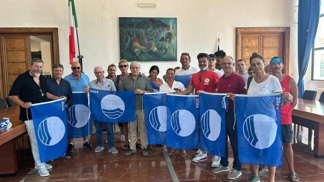 Sabaudia-bandiera blu 2024 consegna