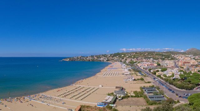 Gaeta-spiaggia Serapo
