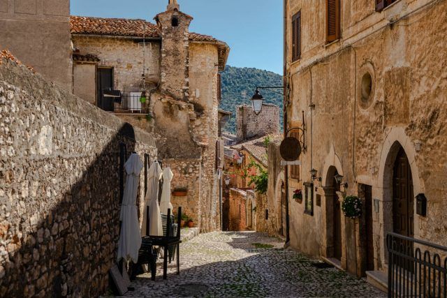 Sermoneta-Borgo med