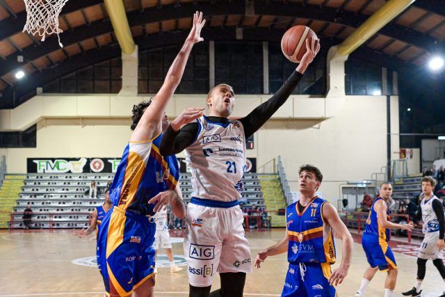 Basket-Benacquista Virtus Roma