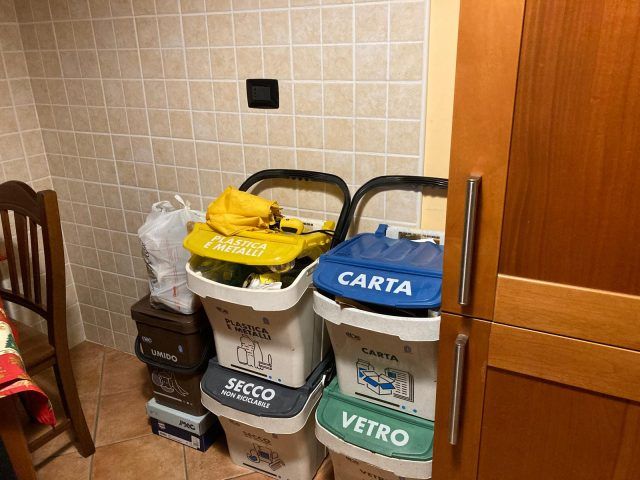 rfiuti abc Una casa di Latina centro