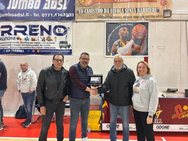 Formia-premio Ticconi basket