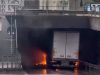 Camion a fuoco nel quartiere Barbaricina, evacuata l’Università