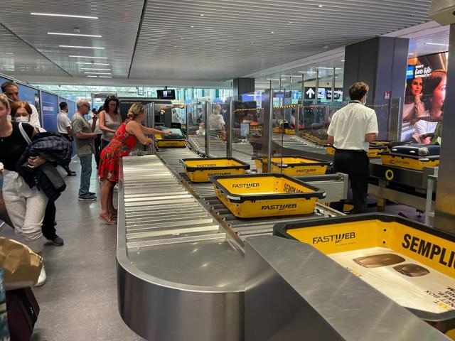 Liquidi nel bagaglio a mano: addio al limite dei 100 ml in alcuni aeroporti
