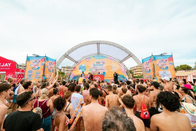 Terracina-insalatissime Radio Deejay