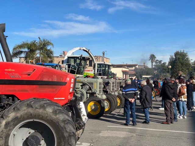 Sabaudia-benedizione trattori Borgo Vodice