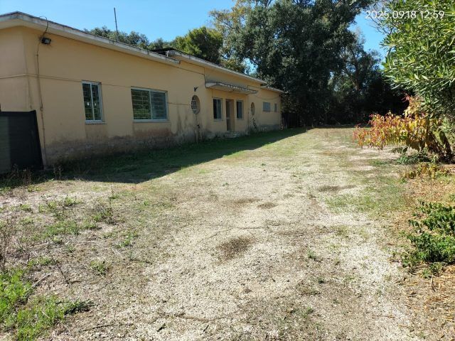 Sabaudia-ex scuola Molella