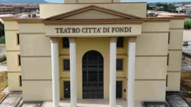 Fondi-Teatro Nino Canale