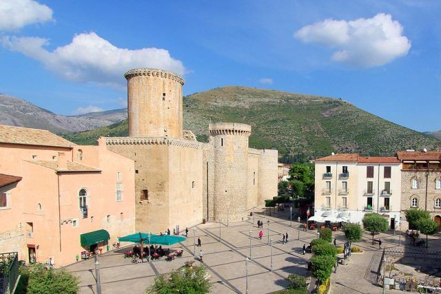 Fondi-centro