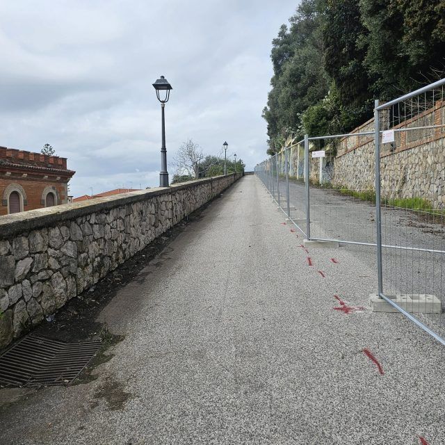 Terracina-Parco Rimembranza muro