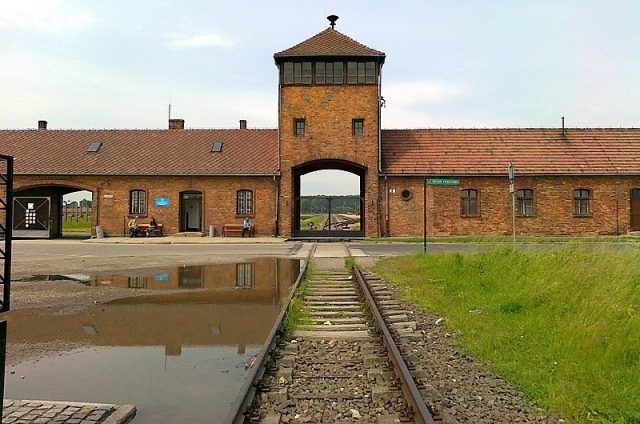 Auschwitz2