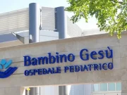 Migliorano le condizioni del bimbo ustionato a Cori con il latte