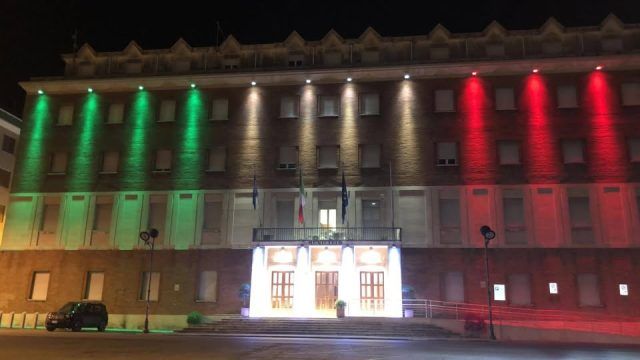 Gaeta-Palazzo Comunale tricolore