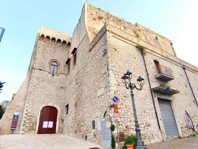 Minturno-Palazzo baronale