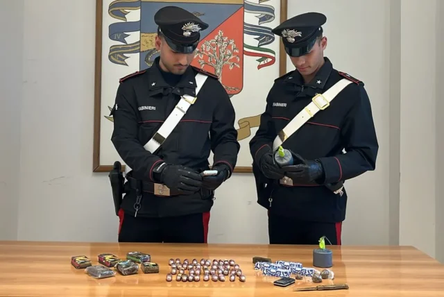 CIVITAVECCHIA-La-droga-sequestrata-dai-Carabinieri-a-Ladispoli-2