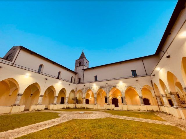 Fondi-Chiostro San Domenico