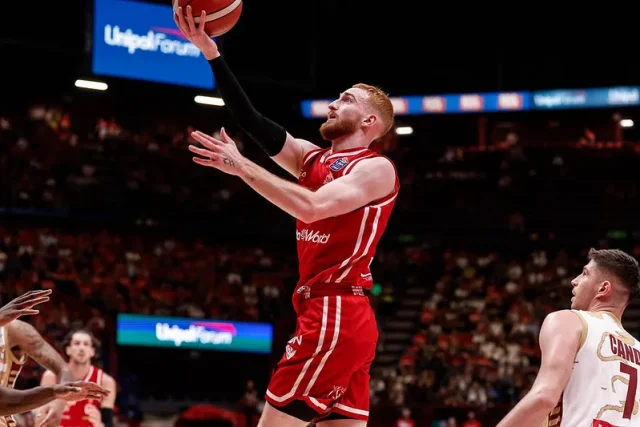 Nico-Mannion-vs-Varese