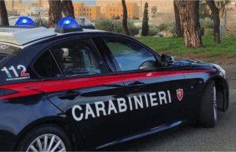 Sorpreso a spacciare hashish e crack: arrestato un 29enne, sequestrati oltre 2mila euro