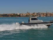 E’ fuori pericolo la bambina ferita a Palmarola dopo un tuffo. Decisivo il soccorso della vedetta della Finanza