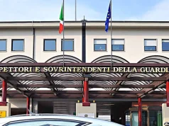 Allieva della scuola della Guardia di Finanza a L’Aquila precipita dal terzo piano, è in gravi condizioni