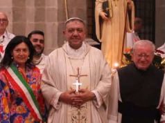 Le congratulazioni del sindaco Giuseppina Giovannoli a Padre Loreto Maria Camilli per la conferma ad Abate della Congregazione di Casamari